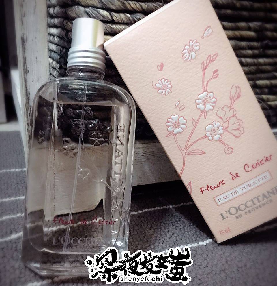 为什么买的香水味道一样的,大家买香水都是买大牌吗