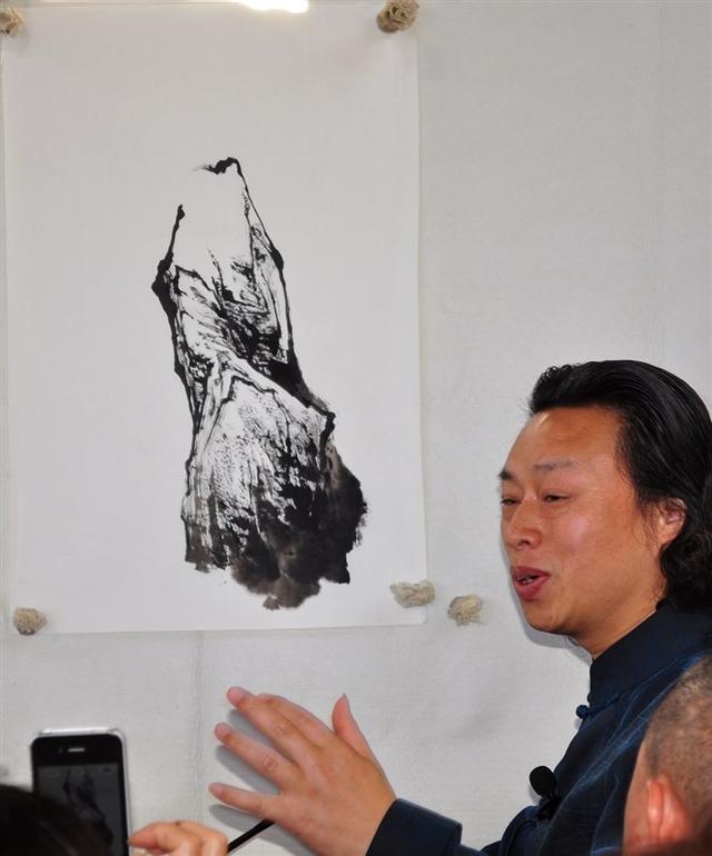 曾刚彩墨山水画丛树的画法教程,曾刚彩墨山水画房子的画法视频