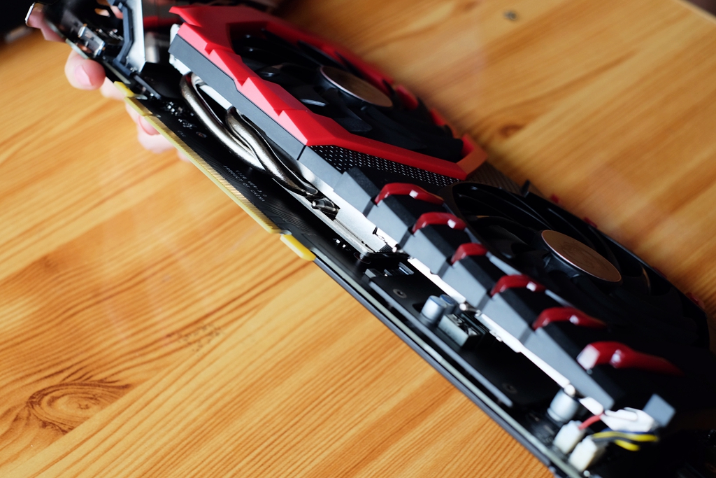 是谁？重头定义电竞主机，全面实测：宙斯盾3/Aegis3