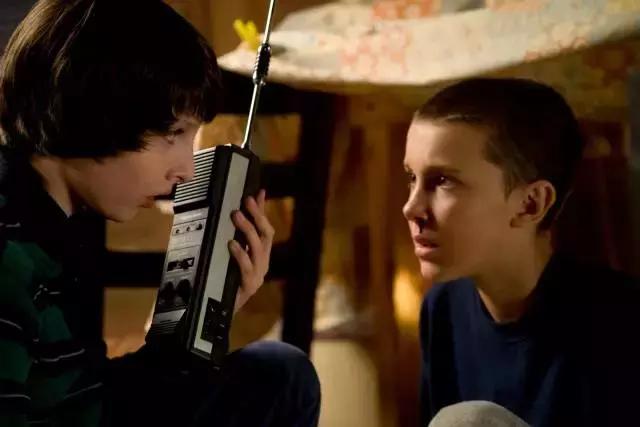 netflix米莉波比布朗,米莉波比布朗和小罗伯特唐尼