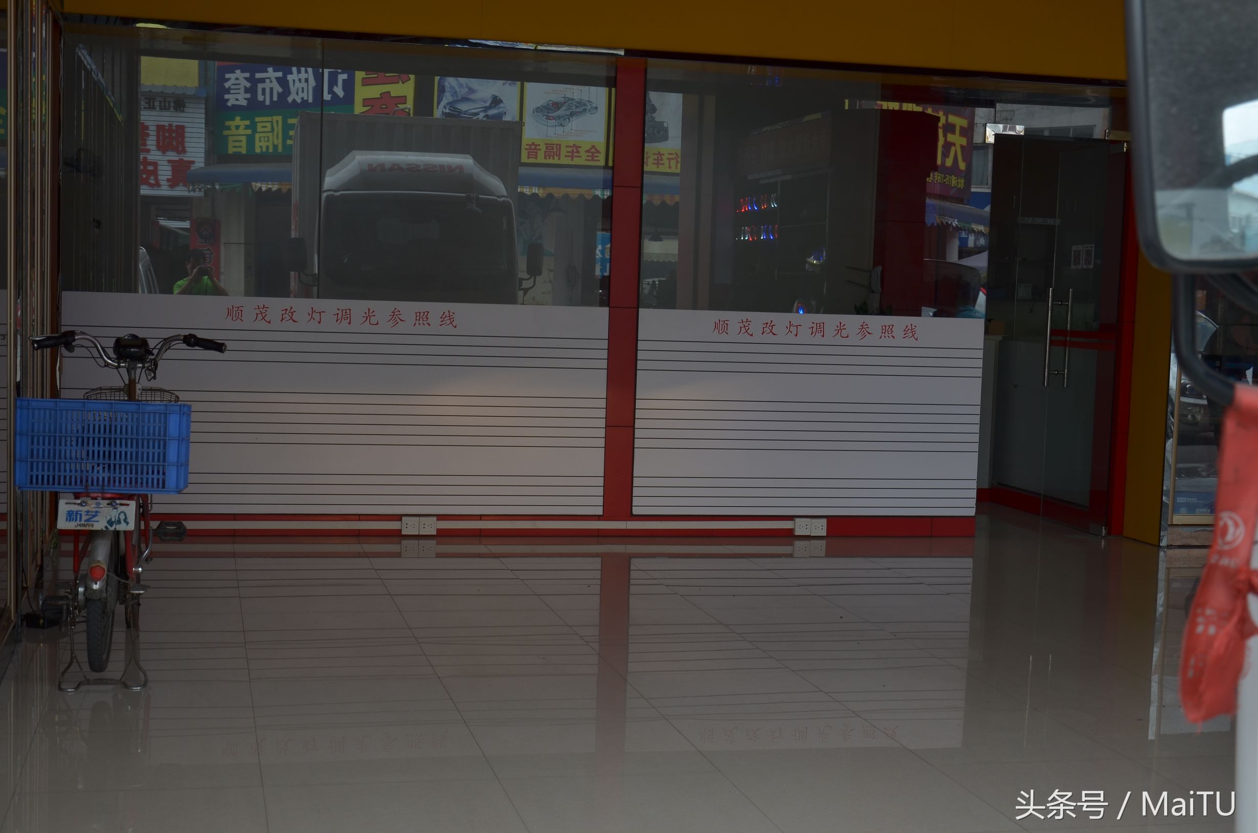 很多老司机都说货车的灯光会害死人，那是他们因为没有按套路来搞