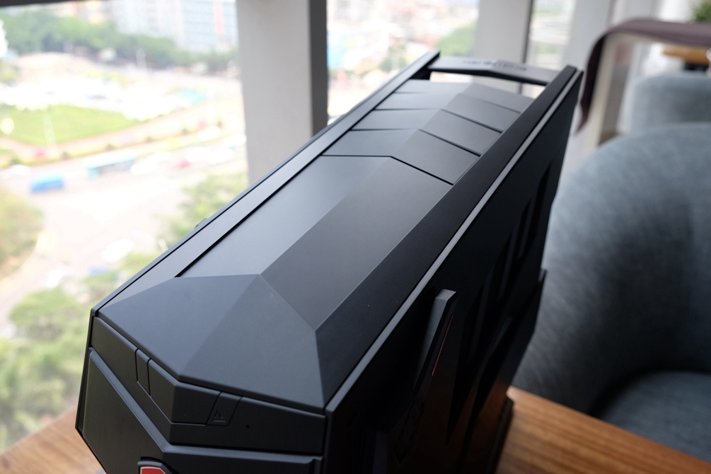 是谁？重头定义电竞主机，全面实测：宙斯盾3/Aegis3