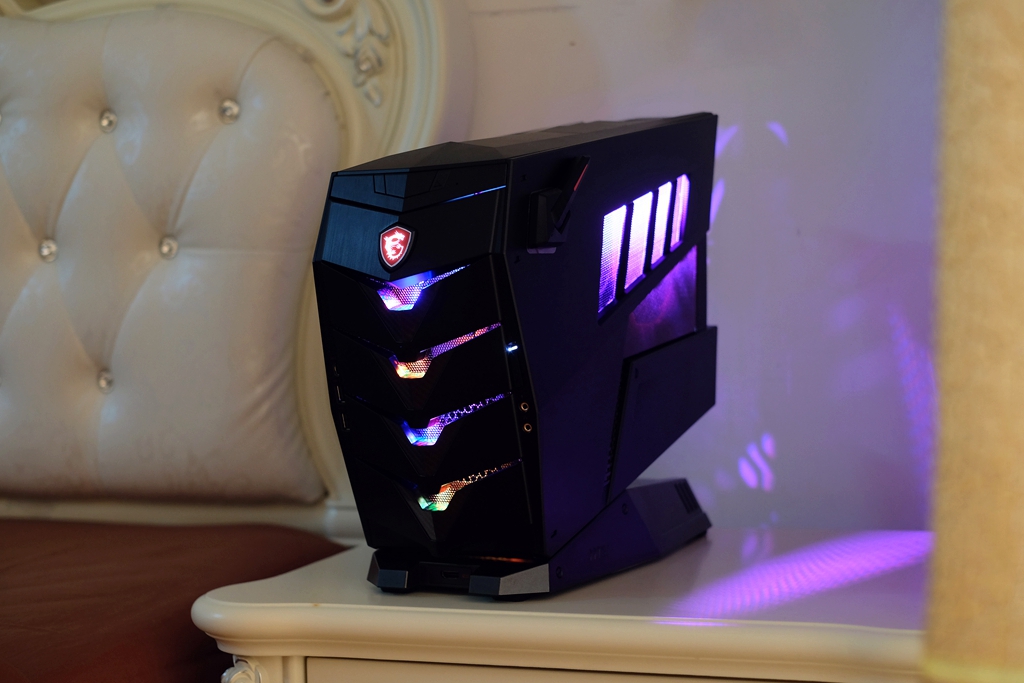 是谁？重头定义电竞主机，全面实测：宙斯盾3/Aegis3