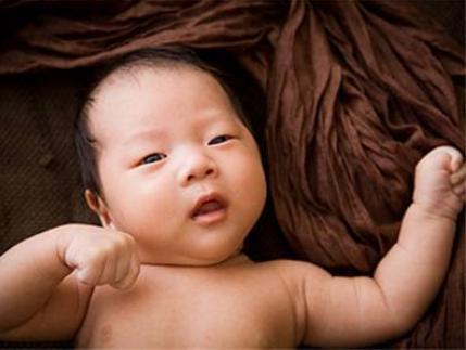 宝宝3个月囟门不怎么跳怎么办,宝宝哼哼的正确方法