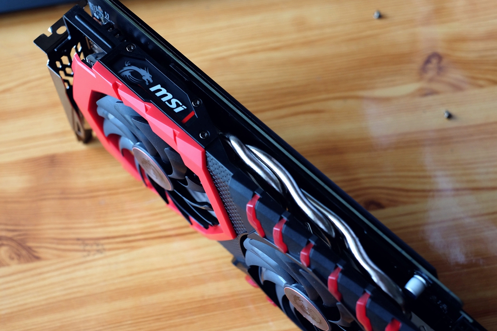 是谁？重头定义电竞主机，全面实测：宙斯盾3/Aegis3