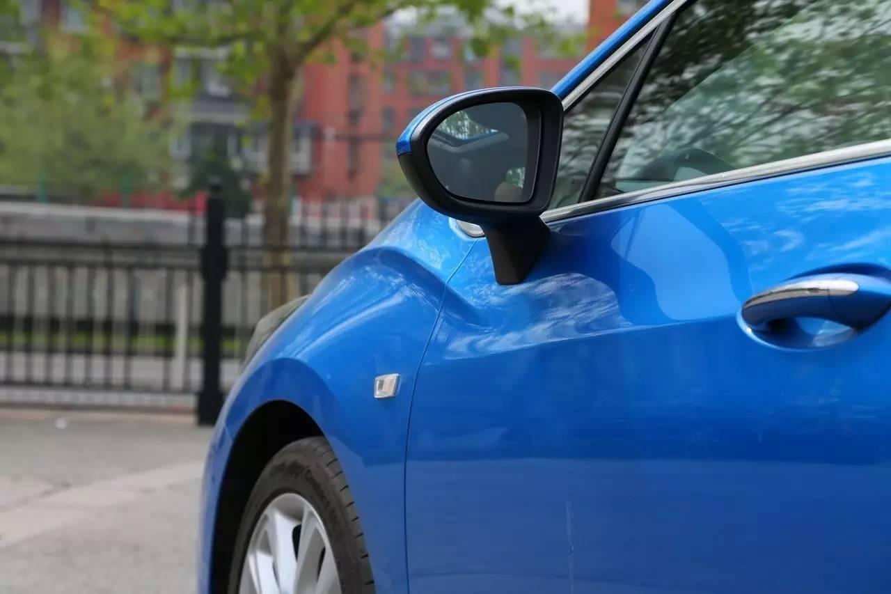 国外科鲁兹两厢掀背版试驾,二手科鲁兹两厢掀背最新用车感受