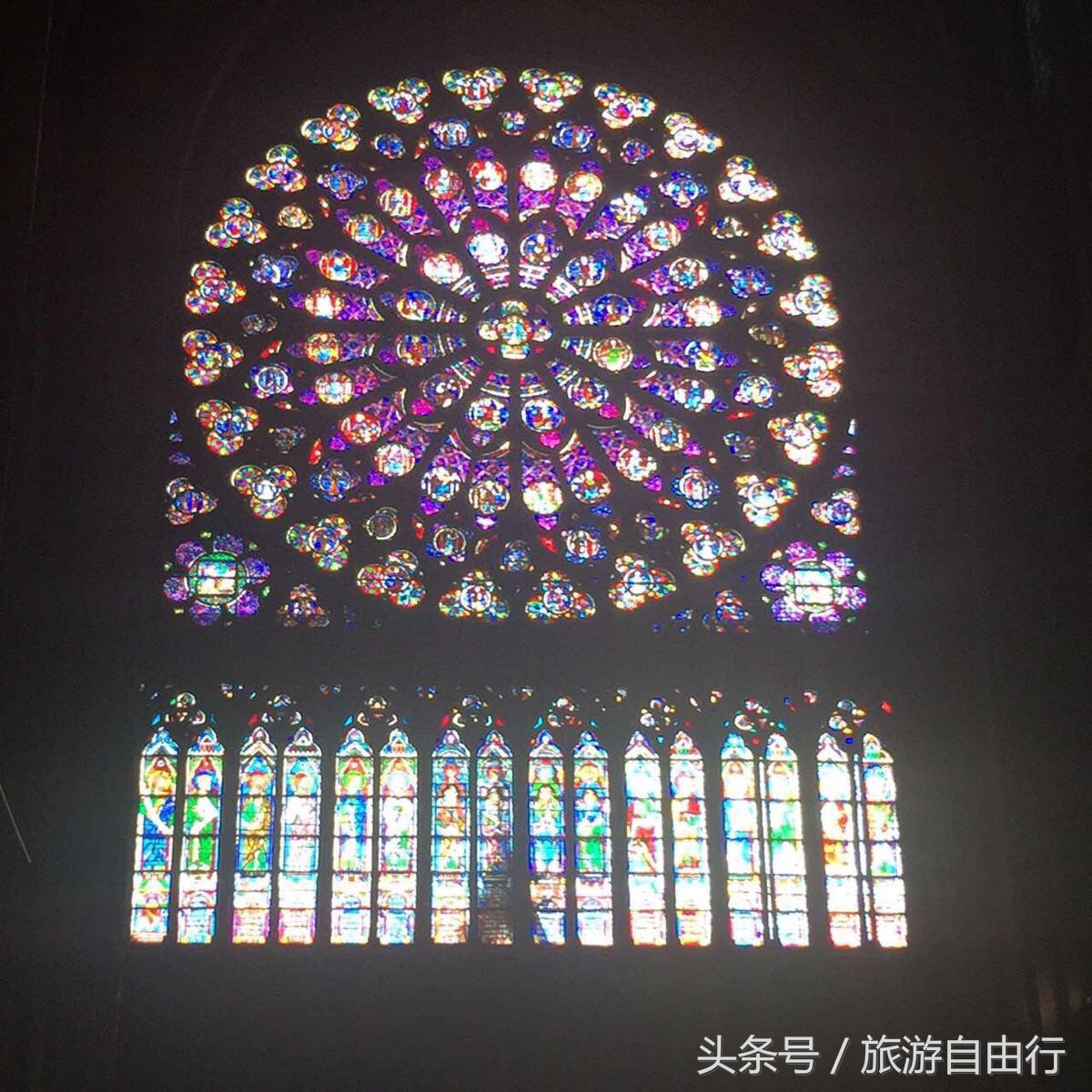 法国巴黎的著名景点和风土人情 (法国巴黎有哪些著名的旅游景点)