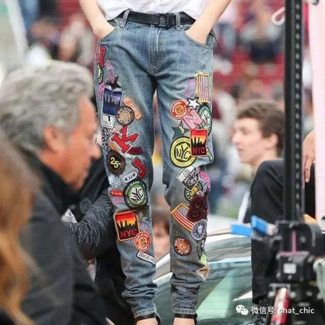 牛仔裤破洞用钩针花样修补,牛仔裤破洞越来越大怎么处理