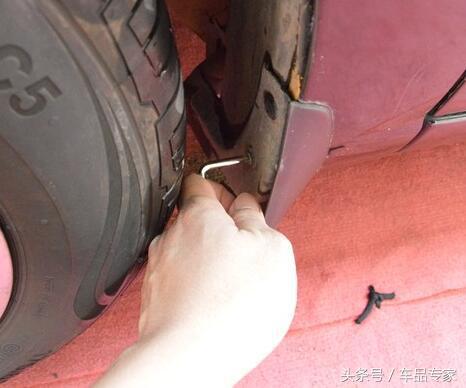 豪爵dr150后挡泥板安装视频,汽车挡泥板正确安装方法