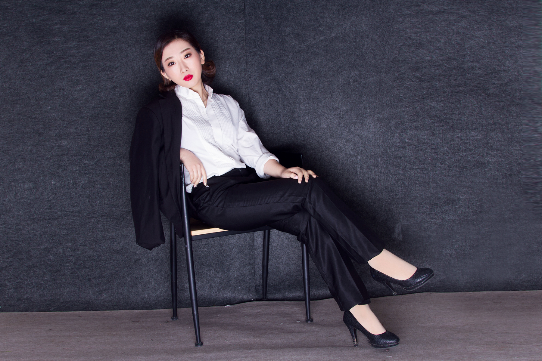 九公子毛豆登上《女人坊》，成为2017时尚护肤标志性人物