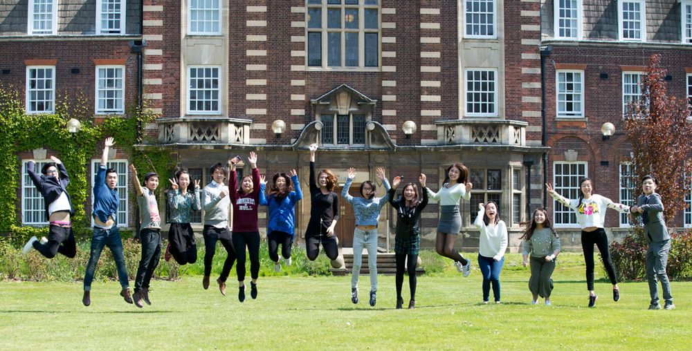 赫尔大学本科留学申请需要什么,去赫尔大学需要带什么