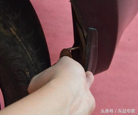 豪爵dr150后挡泥板安装视频,汽车挡泥板正确安装方法