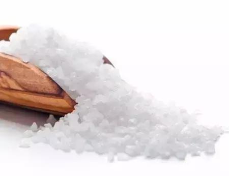 广西急查“臭脚盐”，有12吨臭脚盐流向梧州市场！