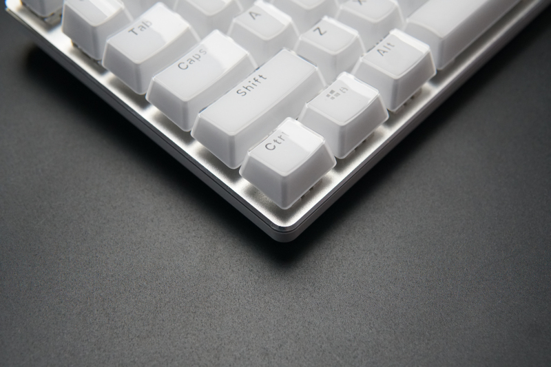 雷柏机械键盘v500冰晶版,雷柏v500s黑轴怎么样