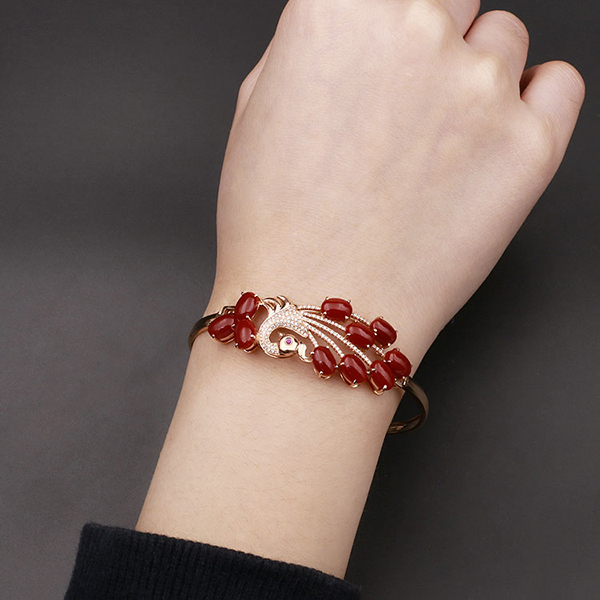 台湾红珊瑚是阿卡珊瑚吗,阿卡红珊瑚和momo哪个品种好