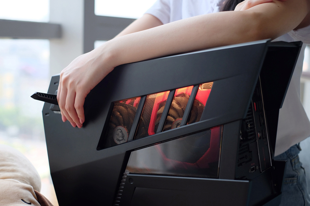 是谁？重头定义电竞主机，全面实测：宙斯盾3/Aegis3