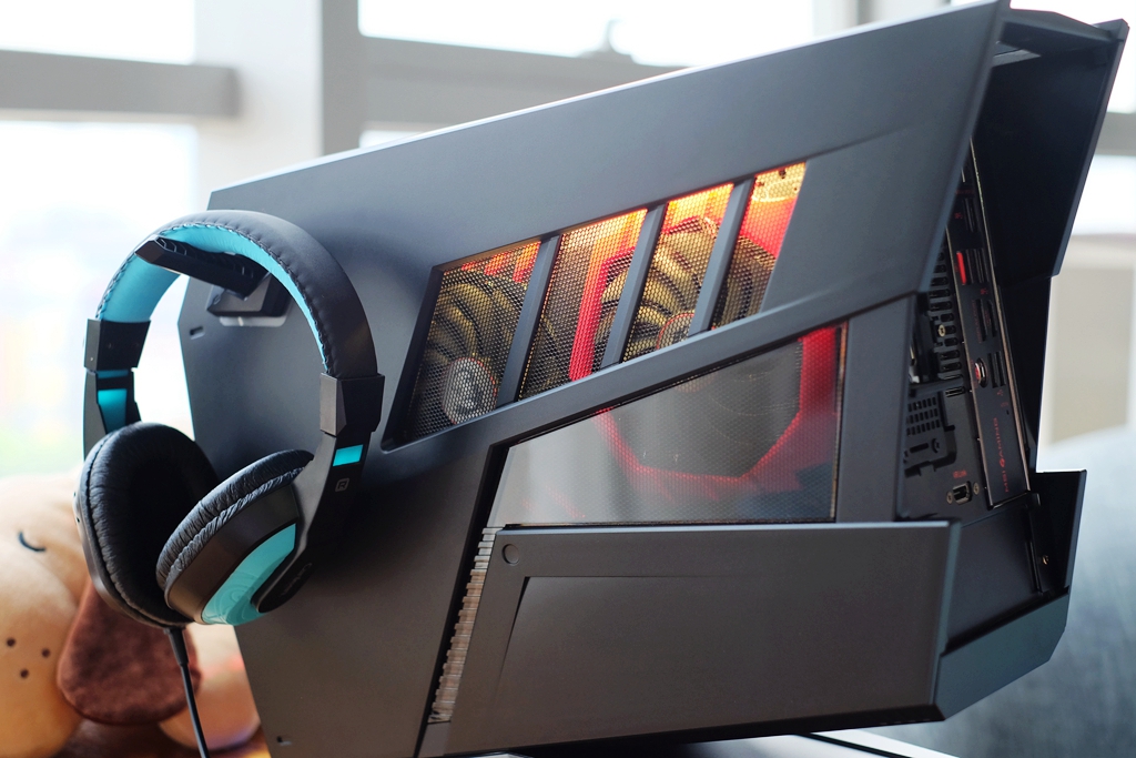 是谁？重头定义电竞主机，全面实测：宙斯盾3/Aegis3