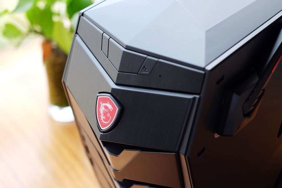 是谁？重头定义电竞主机，全面实测：宙斯盾3/Aegis3