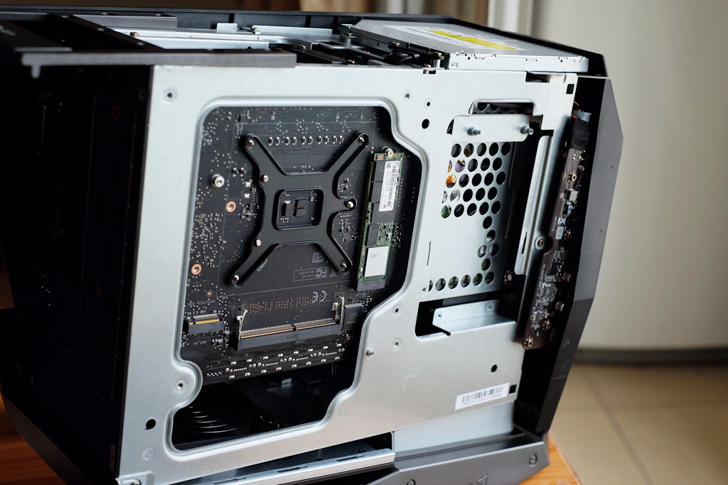 是谁？重头定义电竞主机，全面实测：宙斯盾3/Aegis3