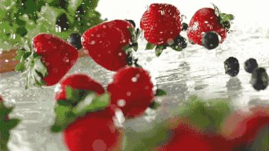 那些在朋友圈里表演吃水果喝果汁的女孩子，后来都怎样了？