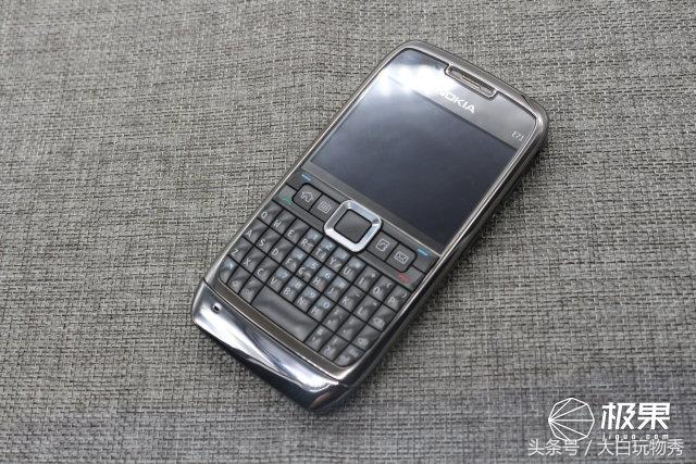 诺基亚e71发布信息,诺基亚e71拆解