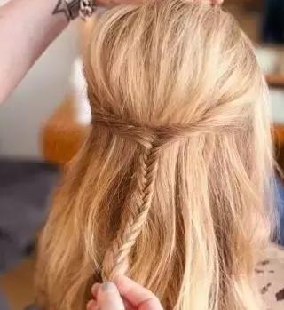 法式慵懒鱼尾辫,法式辫子麻花公主头