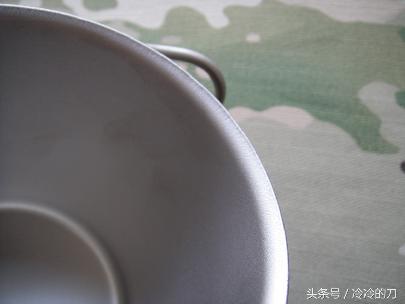 日本雪峰双层钛杯,高颜值的钛杯