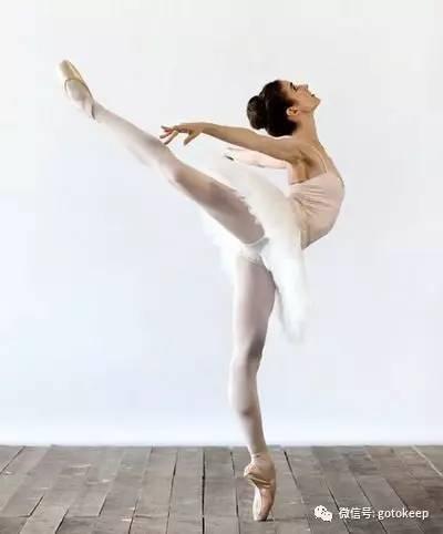 膝盖超伸腿粗矫正方法,膝超伸大腿粗怎么改善