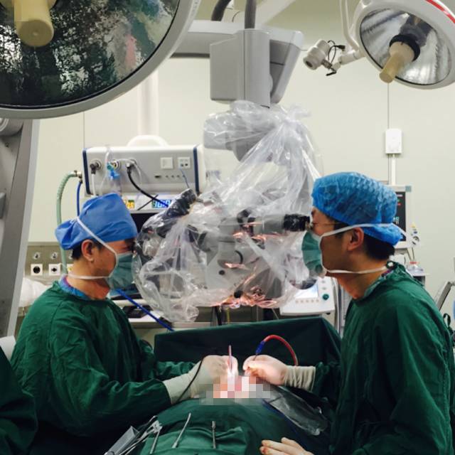 腰腿疼是椎管肿瘤吗,腰腿疼痛需要关注脊髓肿瘤吗