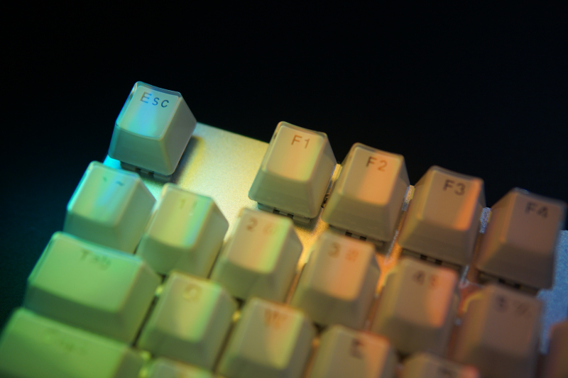 雷柏机械键盘v500冰晶版,雷柏v500s黑轴怎么样