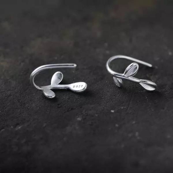 休闲衣服配什么耳钉好看,樱桃耳钉适合搭配什么上衣