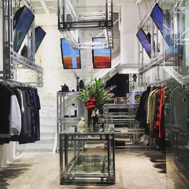 那些潮人喜欢在哪买衣服,潮人在哪挑衣服