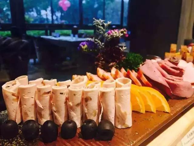 南粤动态｜东莞的亲们，周末陪母亲去樟木头三正半山酒店过节吧！