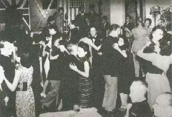 用百雀羚的上海女人们，对抗得了时间，却对抗不了时代