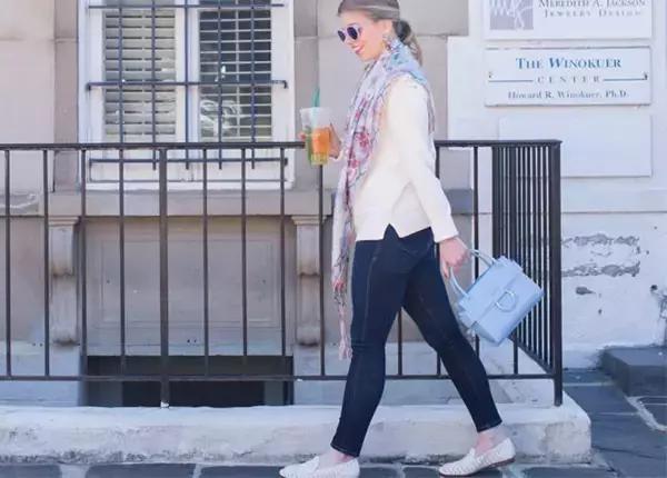 旅行如何搭配两个包包呢,夏季旅游包包搭配技巧