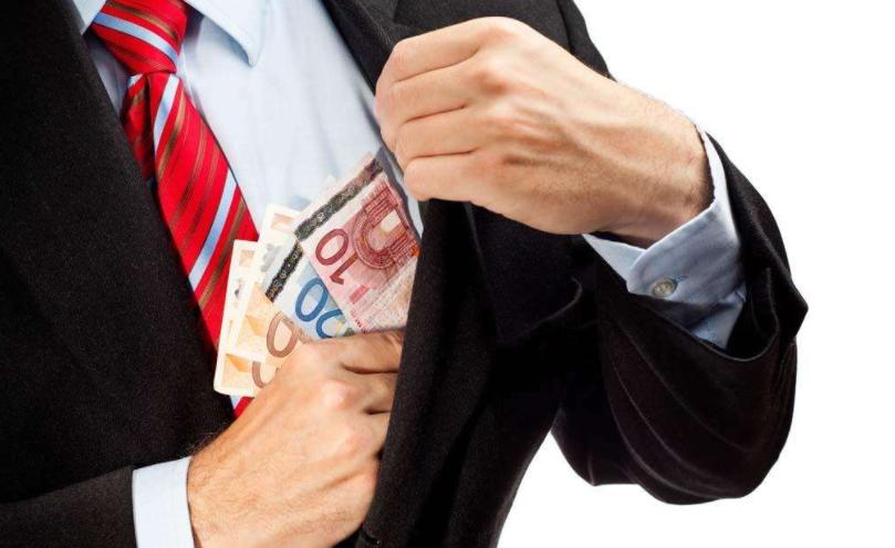 5分钟看懂电影行业猫腻，买票房还是返点？