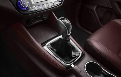 长安凌轩驾驶感受,静态体验长安凌轩