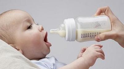 宝宝奶粉没开封喝不完怎么处理,冲好的奶粉宝宝没有喝完怎么办