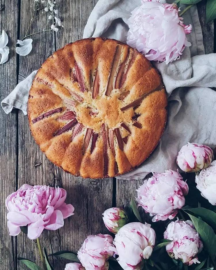 除了康乃馨还可以送母亲什么花,母亲节适合送妈妈的花康乃馨