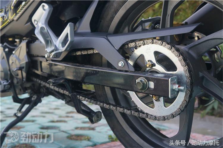 贝纳利弯梁rfs150i可以装尾箱吗,贝纳利弯梁rfs150i测评