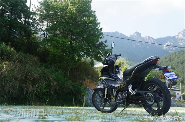 贝纳利弯梁rfs150i可以装尾箱吗,贝纳利弯梁rfs150i测评