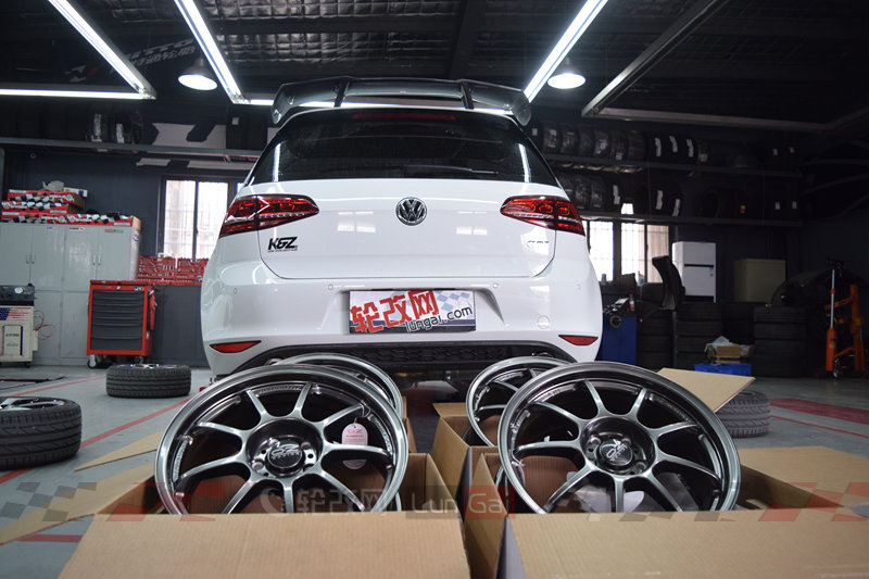 高尔夫7gti改18轮毂,高尔夫7gti改装外观案例