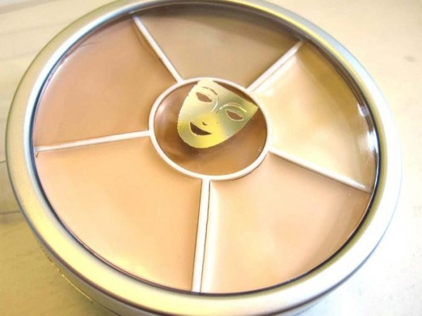 能遮住脸上所有瑕疵和不脱妆遮瑕,脸上瑕疵多怎么遮瑕