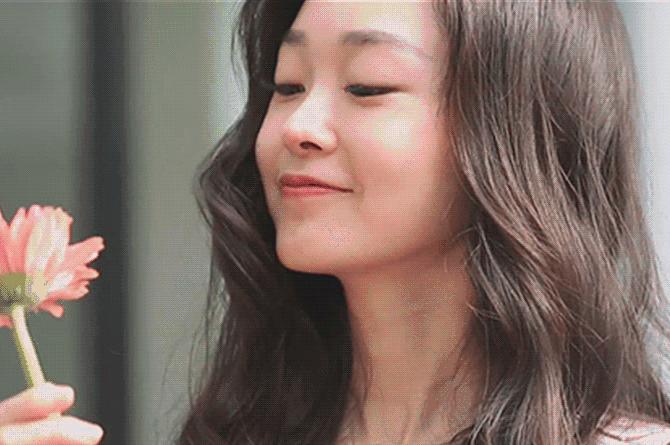 为什么买的香水味道一样的,大家买香水都是买大牌吗