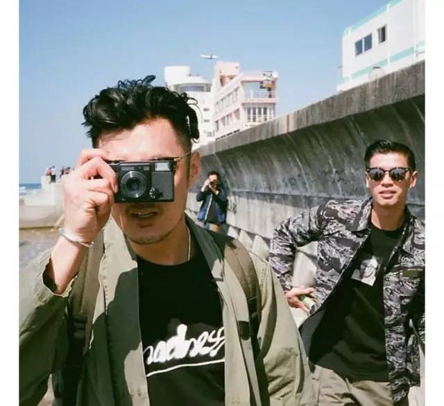 余文乐的穿搭其实挺土的,余文乐羊羔绒穿搭