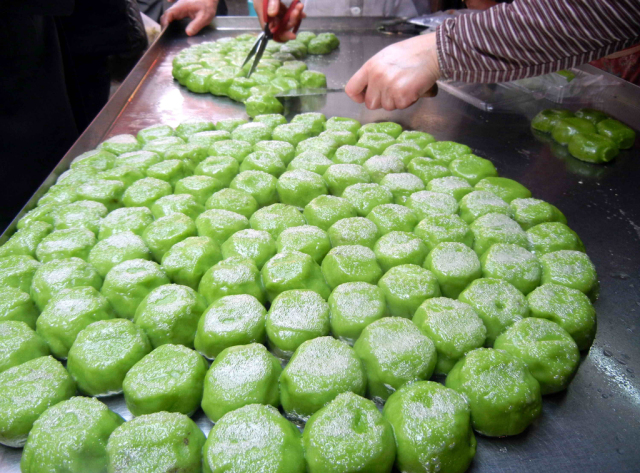 不为风物滋味好，此生何必住苏州