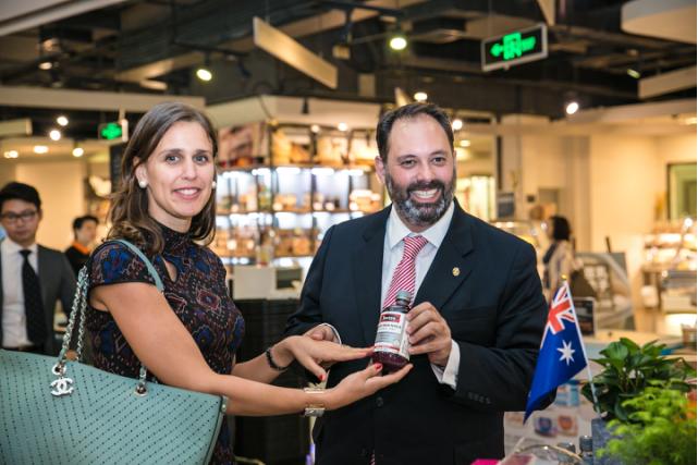 维多利亚贸易部长PhilipDalidakis助力Swisse中国一般贸易