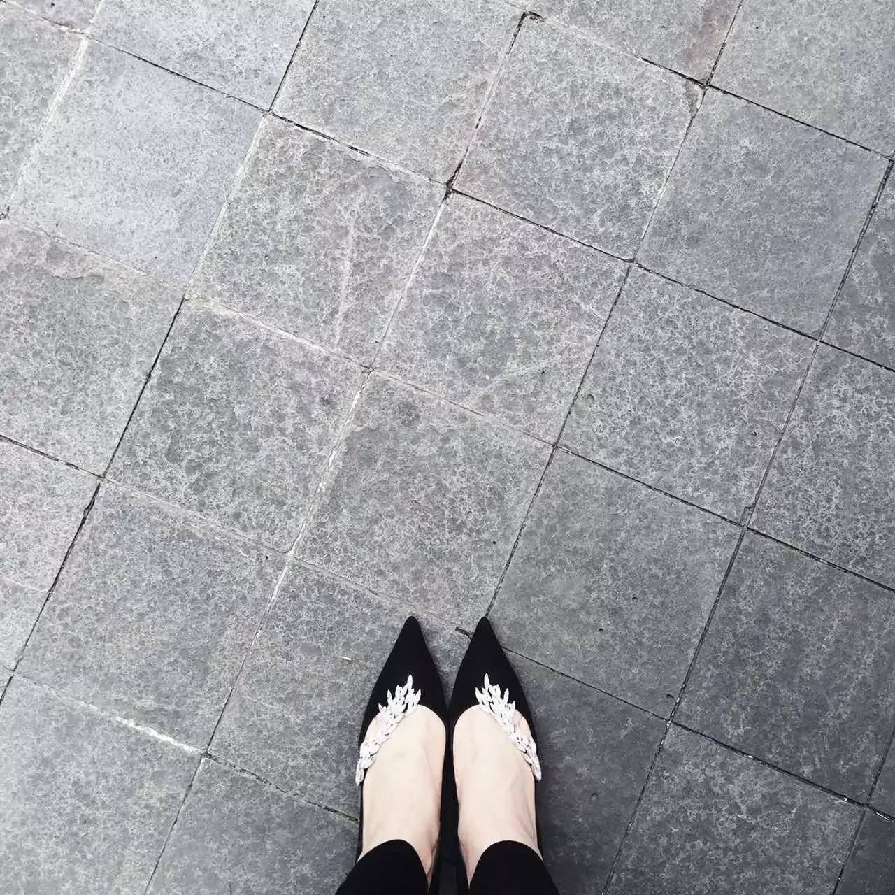 时尚尖头鞋让你变美丽,最迷人的小尖头鞋