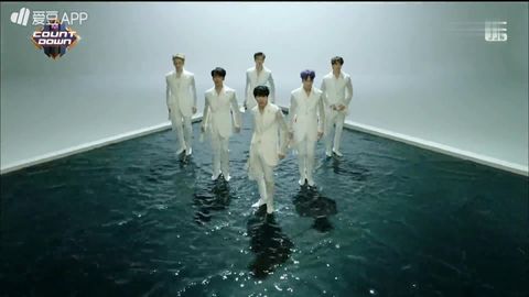 「VIXX」「新闻」170518VIXX《桃源境》回归初舞台带来两首联唱！扇子舞惊艳四座！