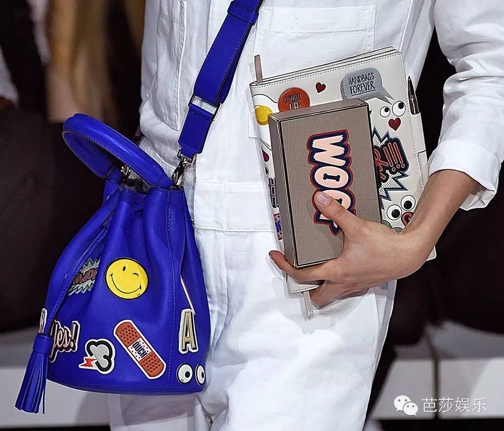 gigihadid私服都是神仙单品,gigihadid化妆包